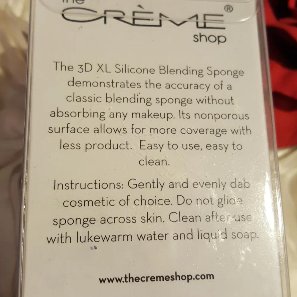 Creme Shop Silicone Blending Sponge Blue.